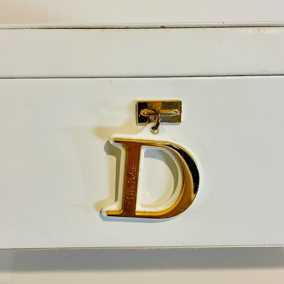 Christian Dior Parfums White Faux Leather "D" Charm Empty Storage Gift Box - Picture 4 of 16